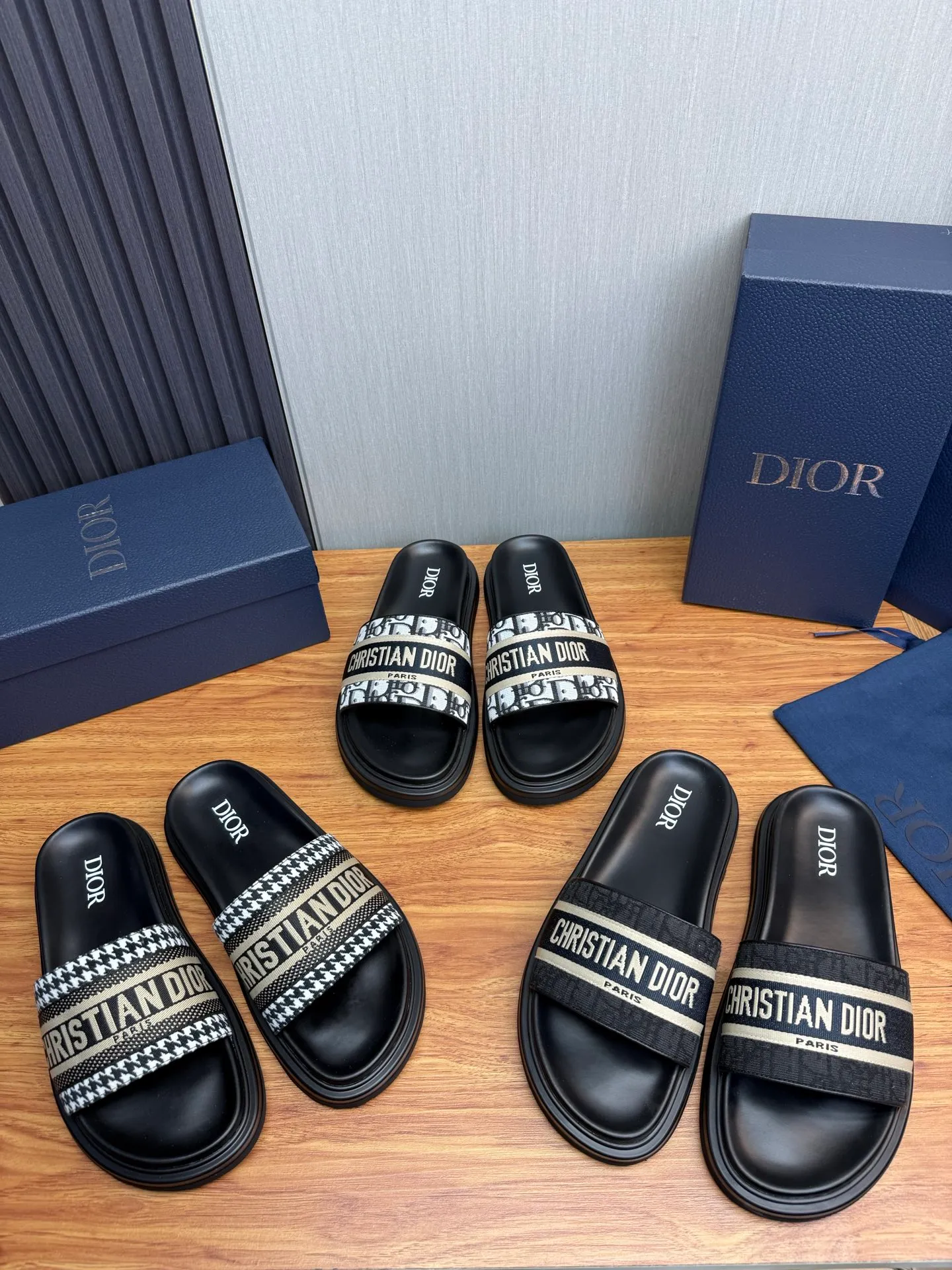 Men's shoes 260💰 Dior. Men's slippers🩴Official website 1:1 production 38-45 size 45 46 🉑️Customized original material shipped✅